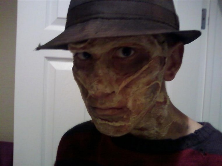 28 Horrifying Halloween Makeup Ideas That Look a Little Too Real
